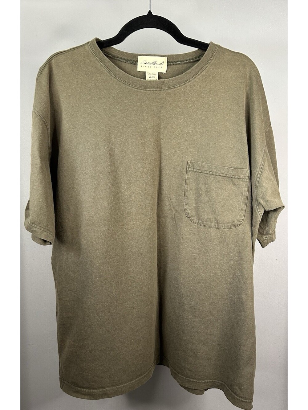 Vintage Eddie Bauer Pocket T-Shirt Men’s Size XL